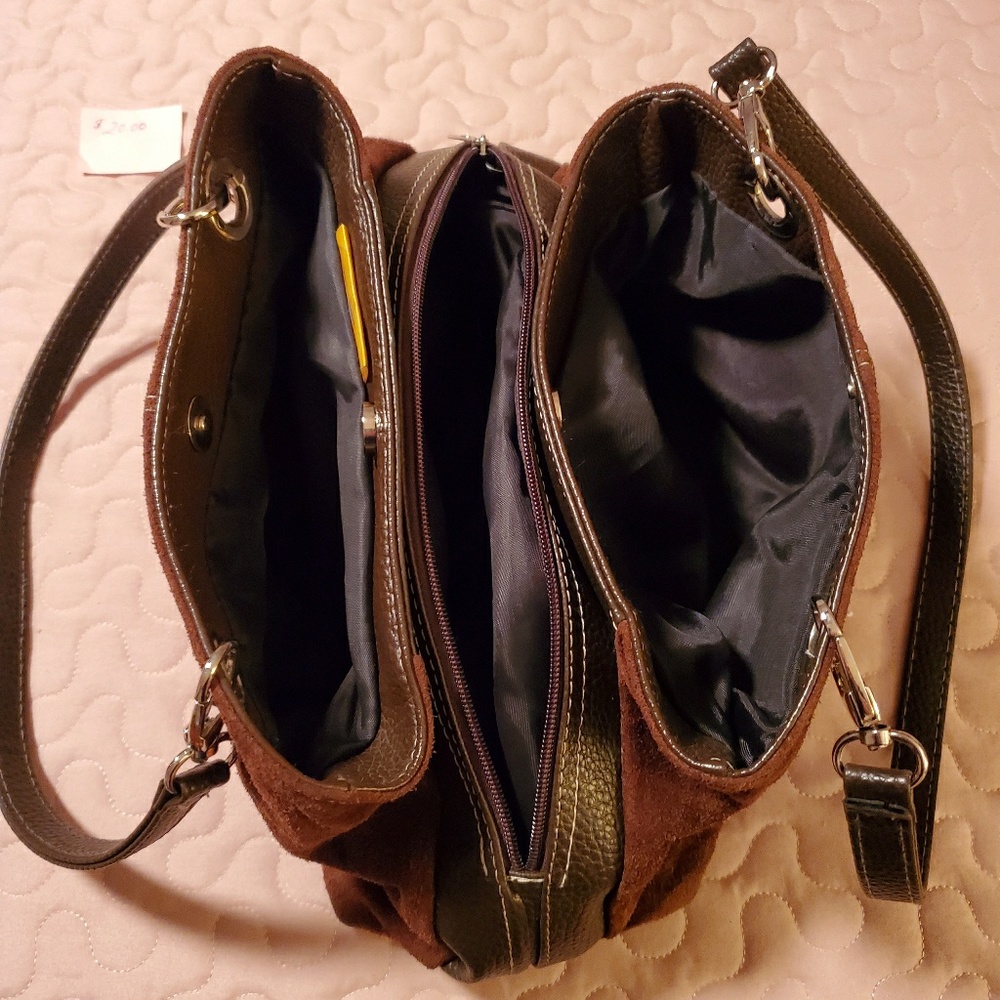 Purse - Picture 3 of 4